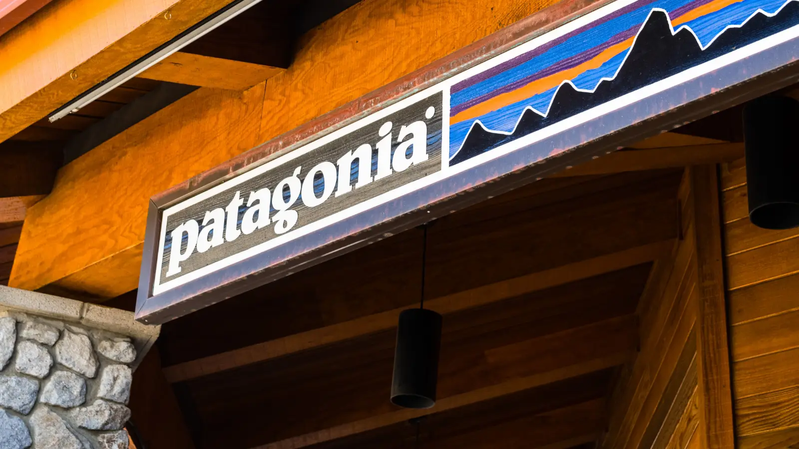 Patagonia – 環境への配慮を強調するブランディング