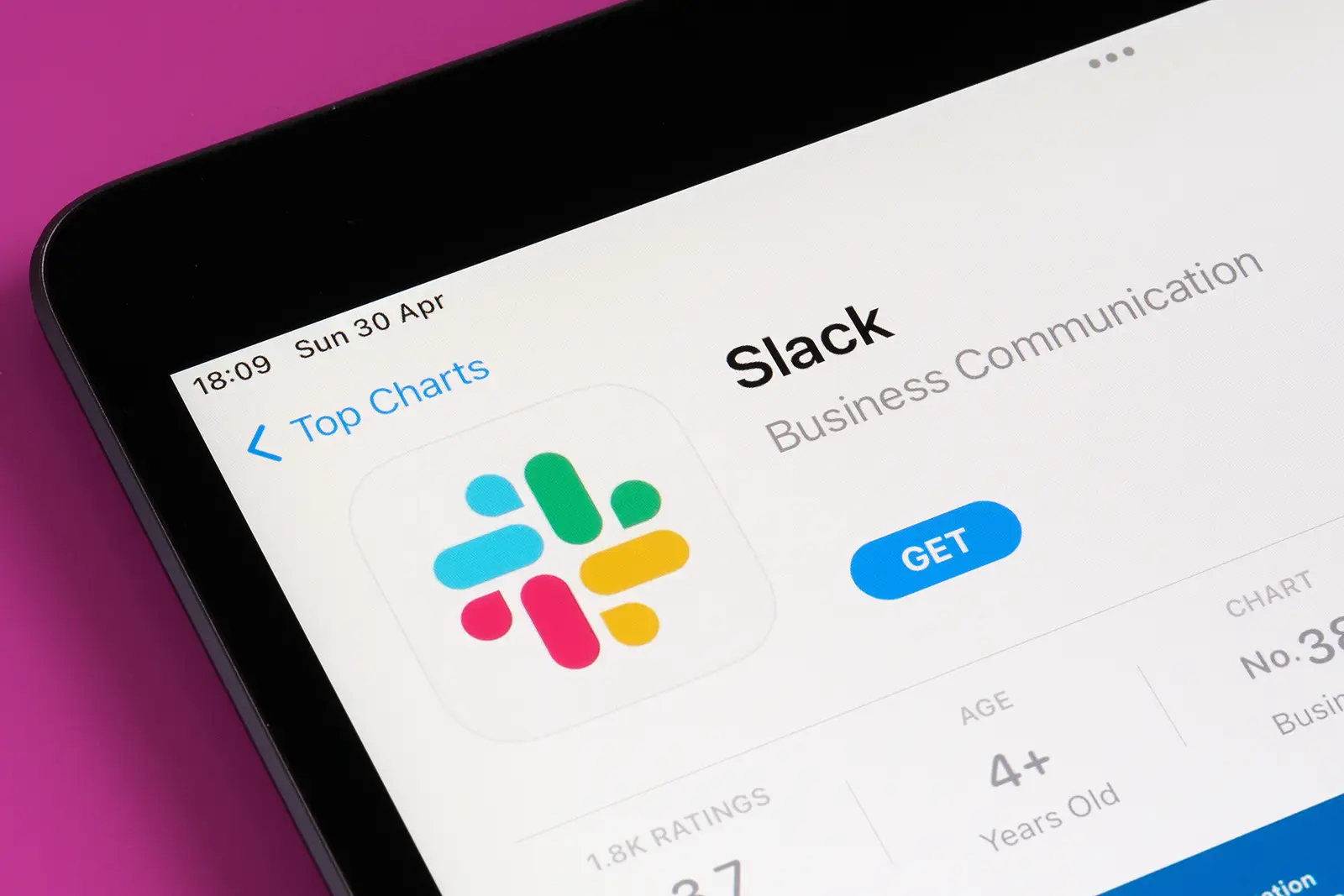 Slack: チーム内コミュニケーションを迅速化